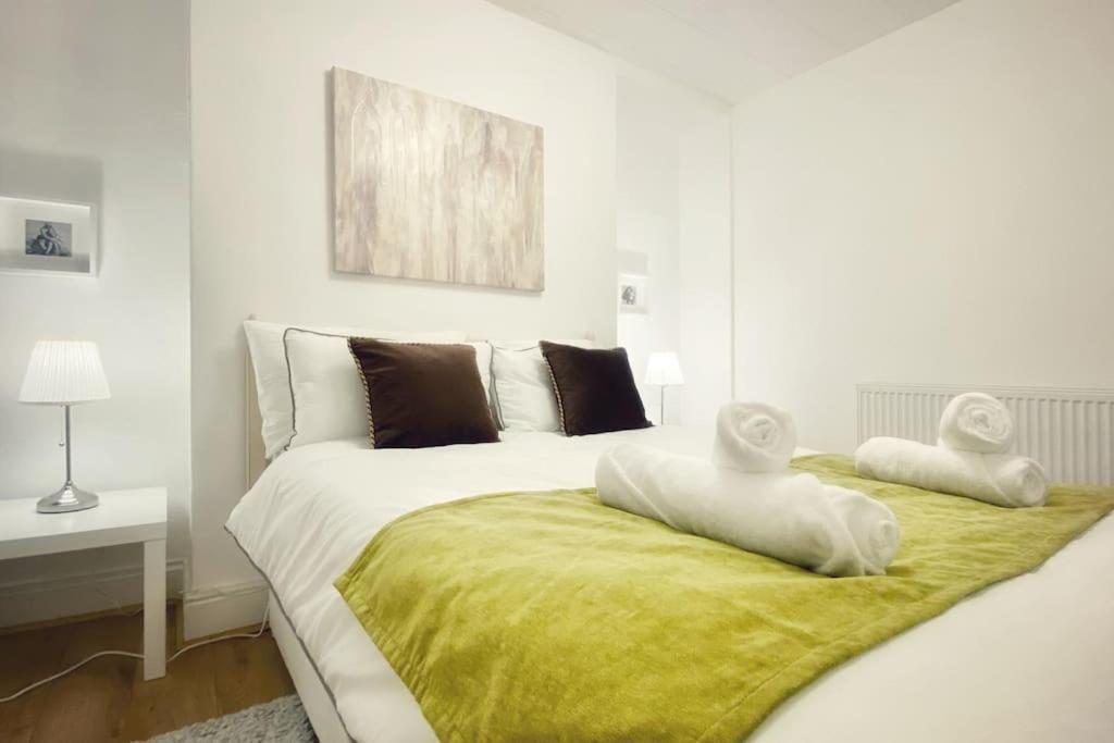 Urban Music Style Townhouse In Swansea City Center Εξωτερικό φωτογραφία